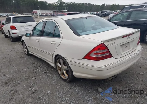 2007 Mercedes-Benz C 230 Sport из США, поврежденный, VIN WDBRF52H27F888553